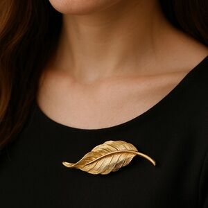 Avon Leaf Brooch goldtone 3” long vintage